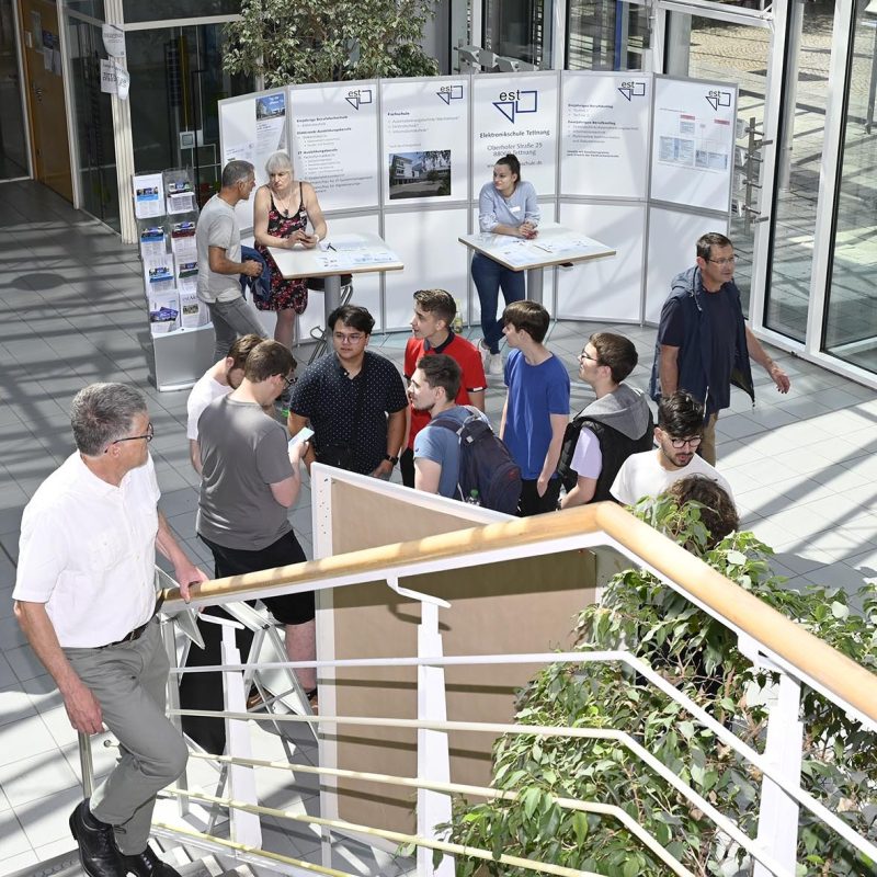 230701_TdoT-Foyer_DSC2734_LowRes Elektronikschule Tettnang - Eingangsbereich